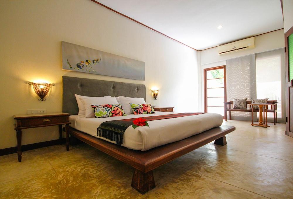 Baan Panwa Resort Exterior photo