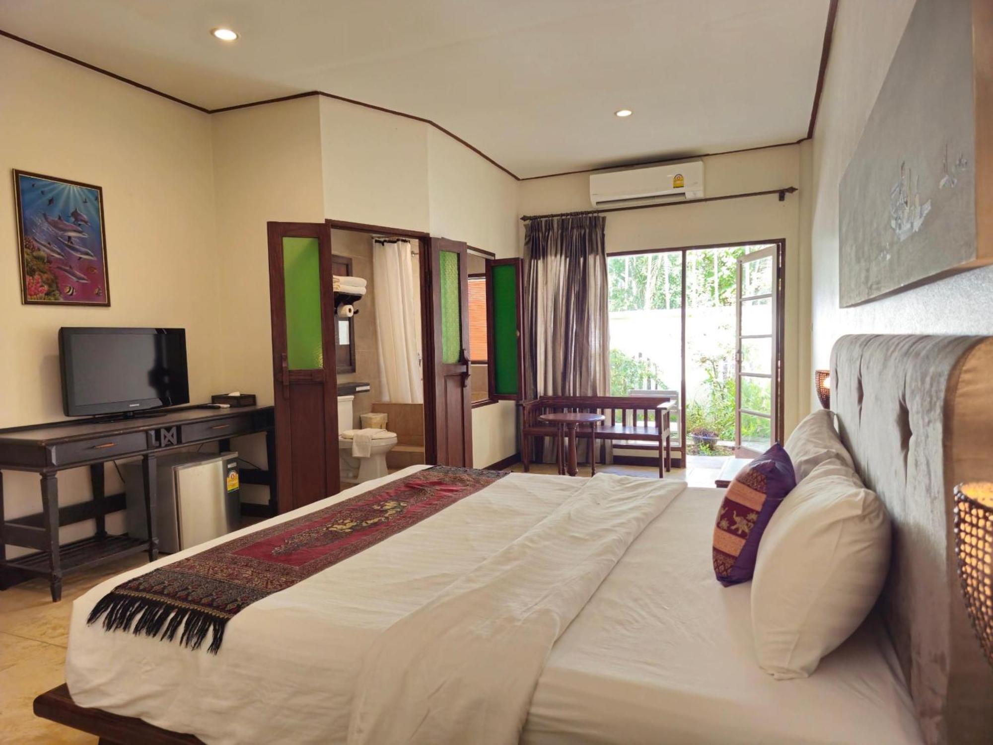 Baan Panwa Resort Exterior photo