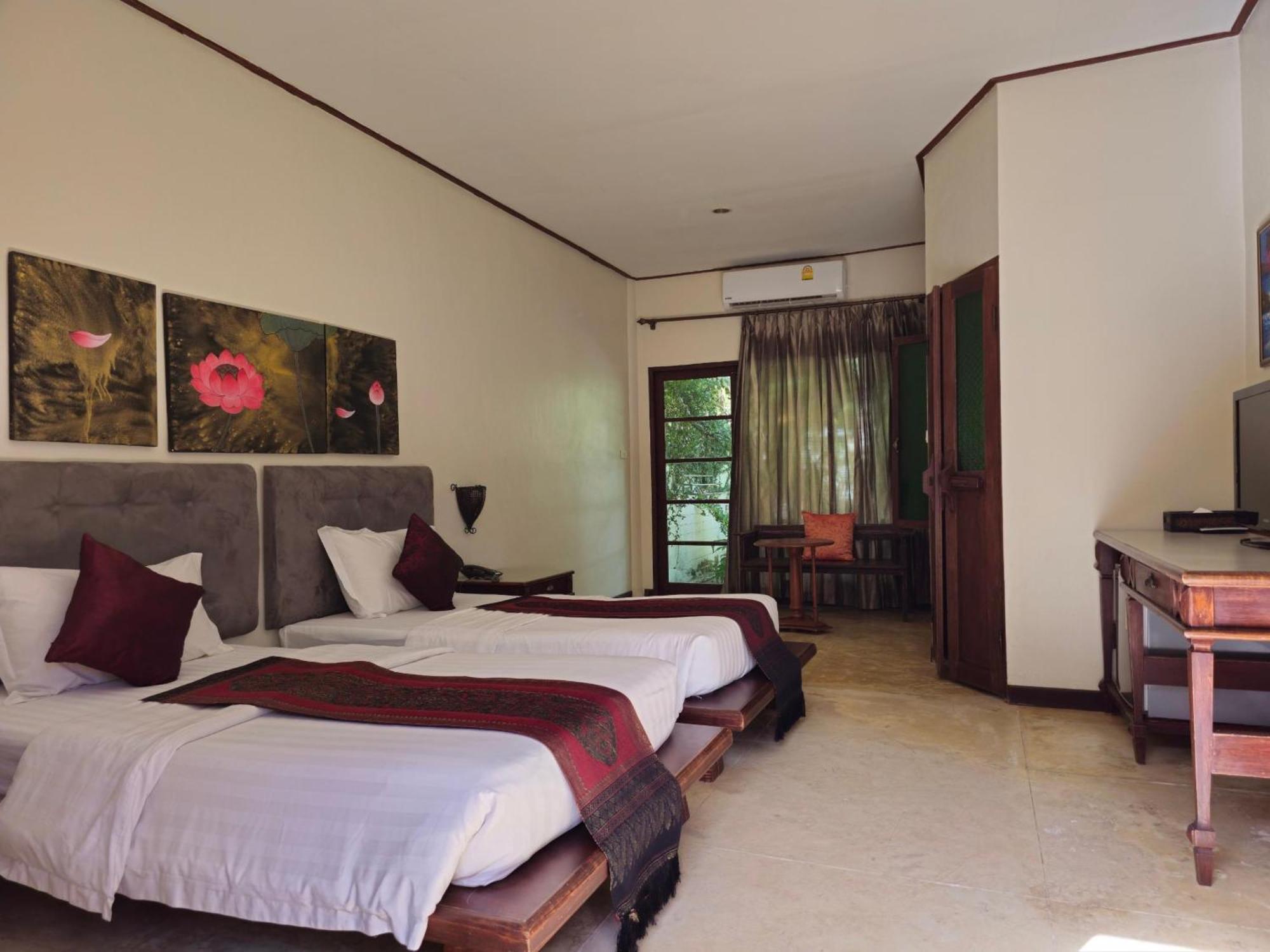 Baan Panwa Resort Exterior photo