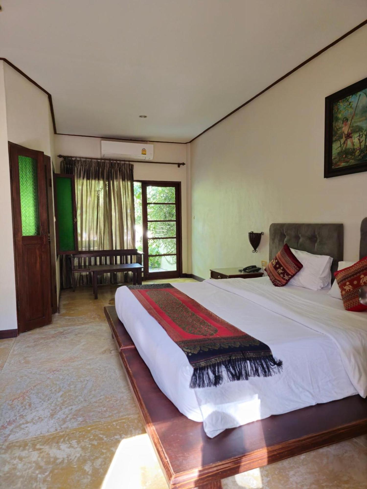 Baan Panwa Resort Exterior photo